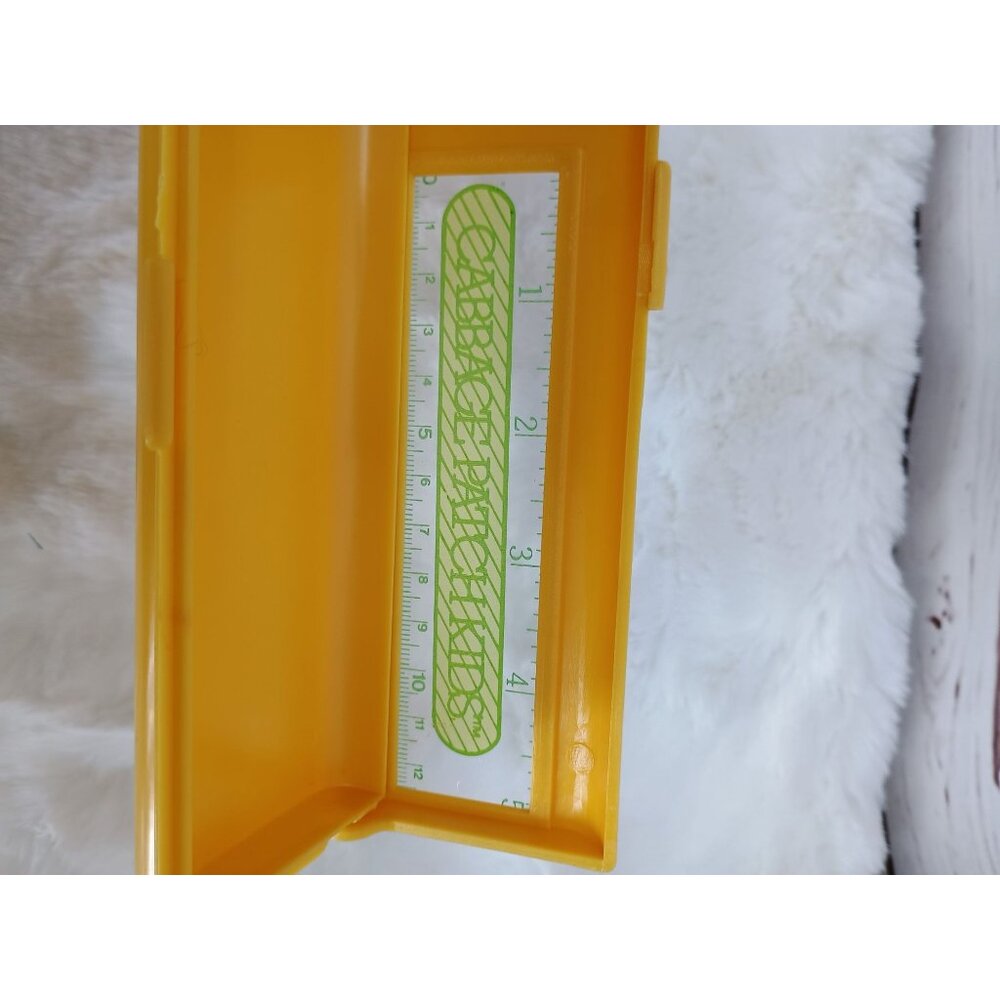 Cabbage Patch Kids 1984 Yellow Plastic Pencil‎ Box With Ruler Made In Taiwan - Picture 6 of 7